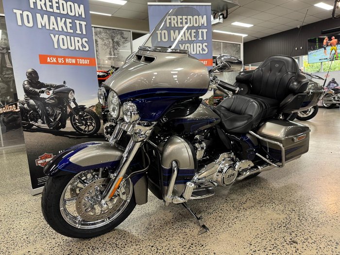 2017 Harley-Davidson CVO Limited 117 (FLHTKSE) Touring