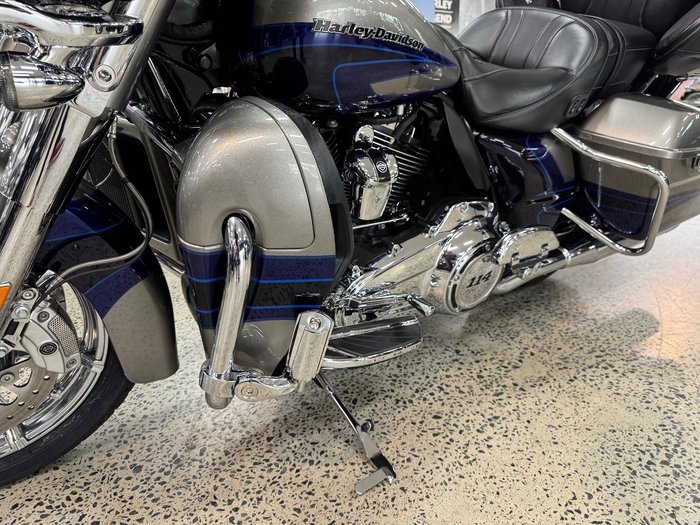 2017 Harley-Davidson CVO Limited 117 (FLHTKSE) Touring