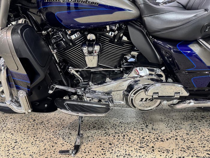 2017 Harley-Davidson CVO Limited 117 (FLHTKSE) Touring