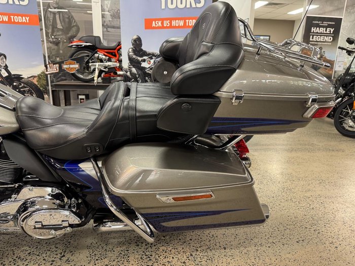 2017 Harley-Davidson CVO Limited 117 (FLHTKSE) Touring