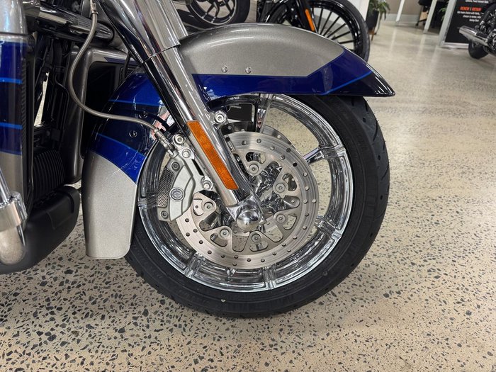 2017 Harley-Davidson CVO Limited 117 (FLHTKSE) Touring