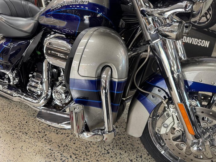 2017 Harley-Davidson CVO Limited 117 (FLHTKSE) Touring