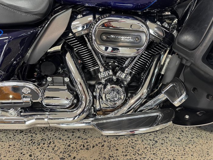 2017 Harley-Davidson CVO Limited 117 (FLHTKSE) Touring
