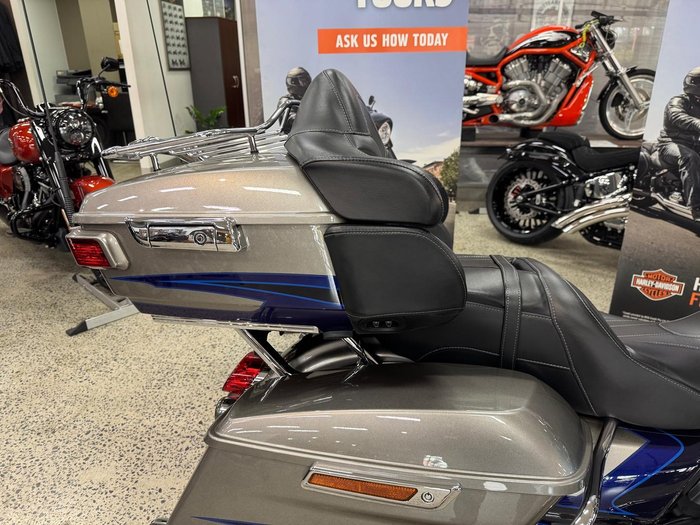 2017 Harley-Davidson CVO Limited 117 (FLHTKSE) Touring