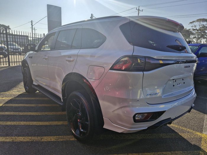 2025 Isuzu MU-X X-TERRAIN