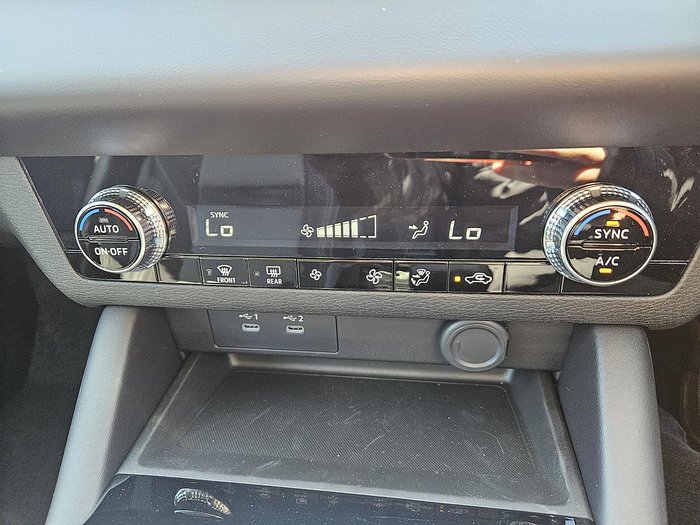 2025 Mitsubishi Outlander ES ZM MY24 White