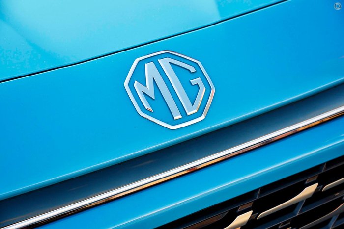 2025 MG HS Essence AS33 MY25 Arctic Blue