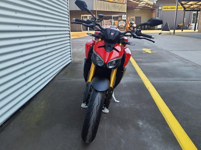 2025 Ducati Streetfighter V2 S Streetfighter Red