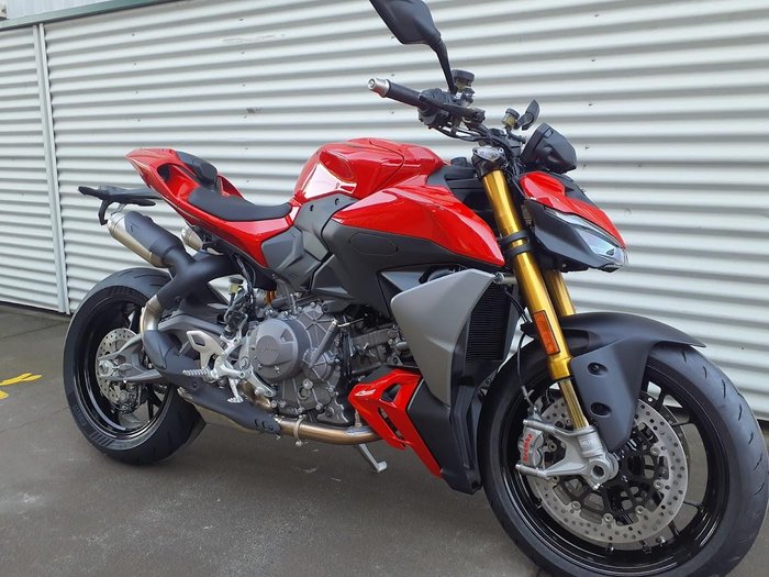 2025 Ducati Streetfighter V2 S Streetfighter Red