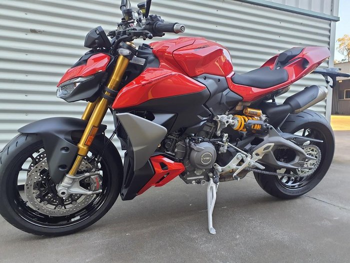 2025 Ducati Streetfighter V2 S Streetfighter Red