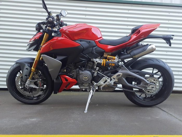 2025 Ducati Streetfighter V2 S Streetfighter Red