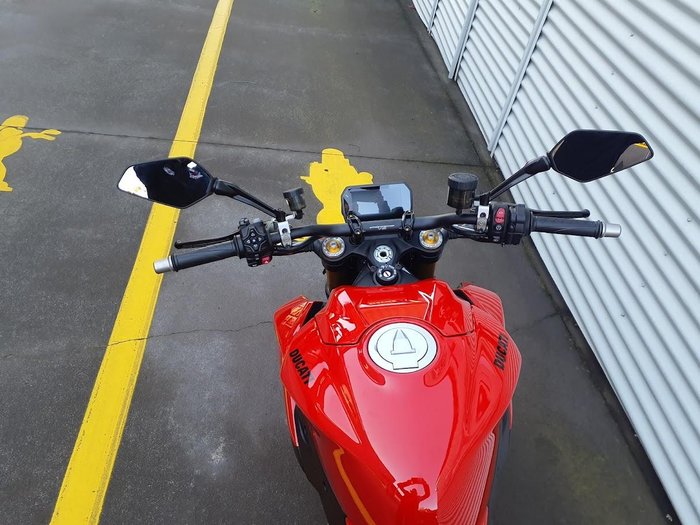 2025 Ducati Streetfighter V2 S Streetfighter Red