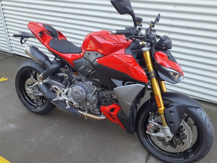 2025 Ducati Streetfighter V2 S Streetfighter Red