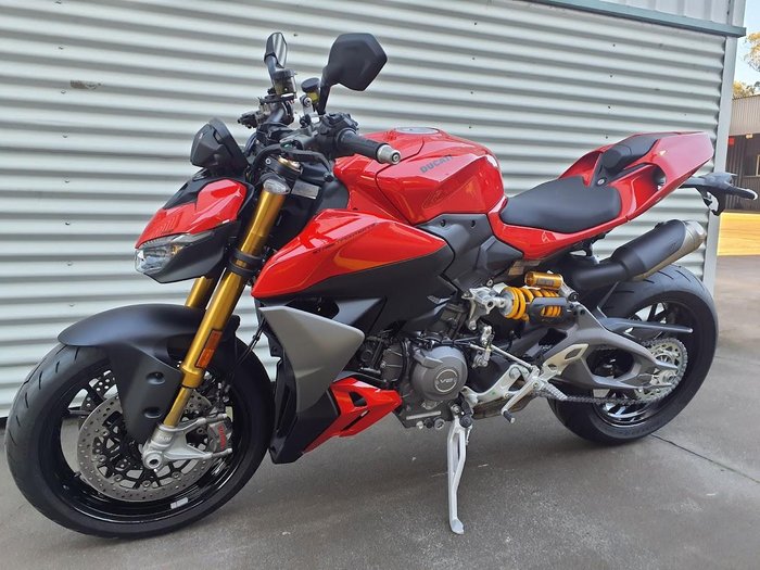 2025 Ducati Streetfighter V2 S Streetfighter Red