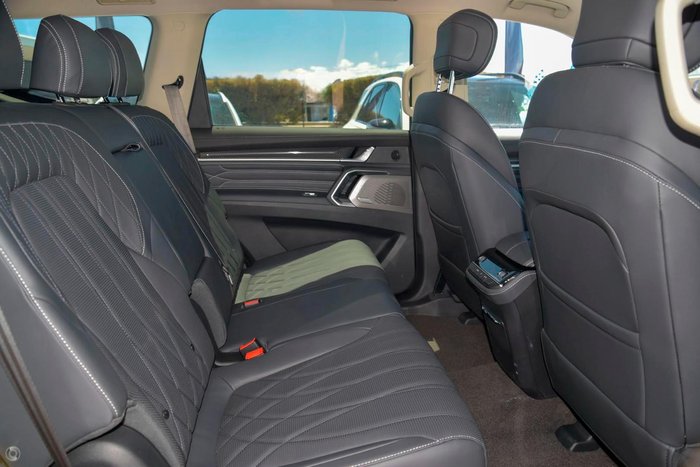 2025 LDV D90 Executive