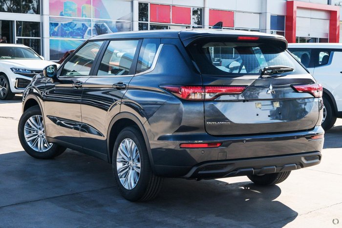 2025 Mitsubishi Outlander ES