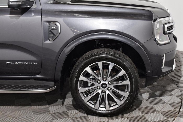 2024 Ford Everest Platinum
