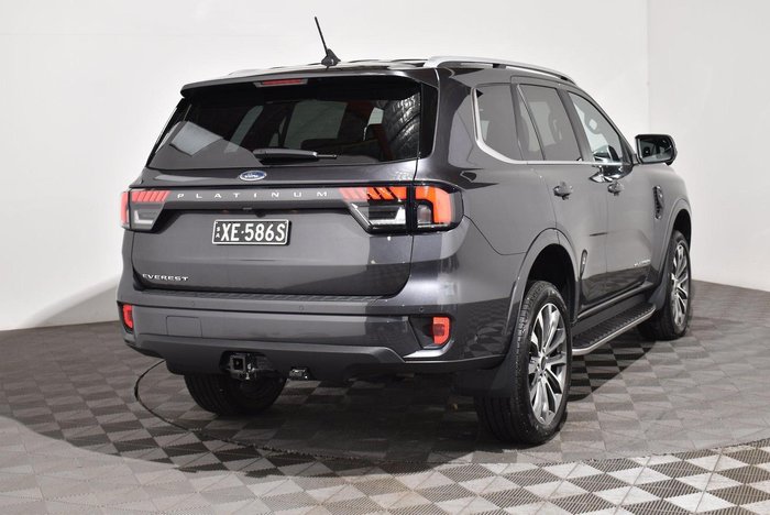 2024 Ford Everest Platinum