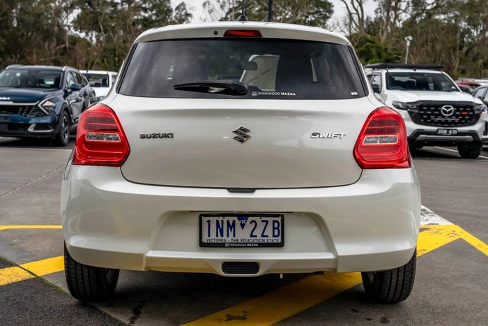 2018 Suzuki Swift GL Navigator