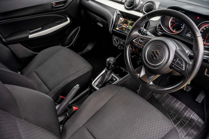 2018 Suzuki Swift GL Navigator