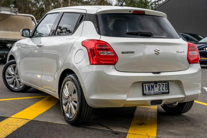 2018 Suzuki Swift GL Navigator