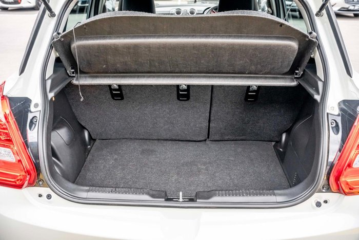 2018 Suzuki Swift GL Navigator