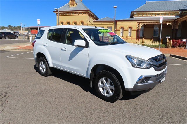 2020 Isuzu MU-X LS-M
