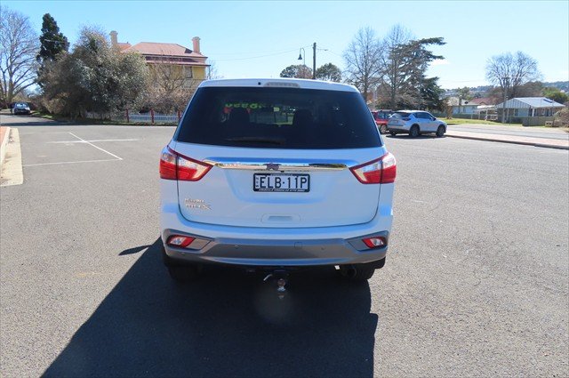 2020 Isuzu MU-X LS-M