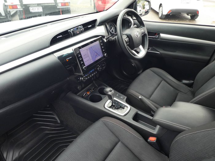 2021 Toyota Hilux 4x4 Hilux 4x4 SR5 2.8L T Diesel Automatic Double Cab 2L70350 001