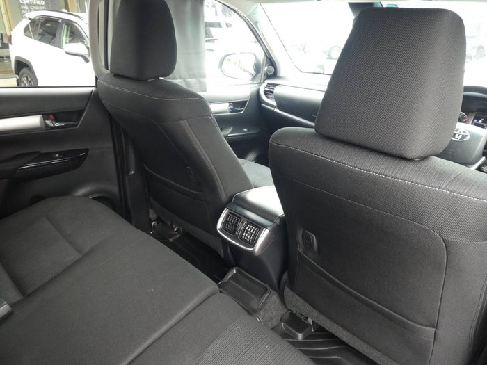 2021 Toyota Hilux 4x4 Hilux 4x4 SR5 2.8L T Diesel Automatic Double Cab 2L70350 001