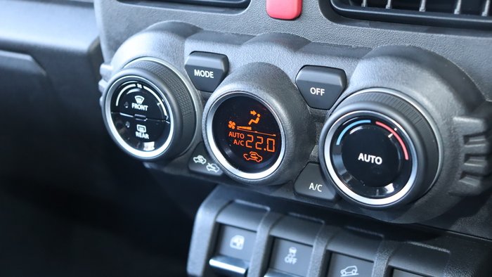 2025 Suzuki Jimny