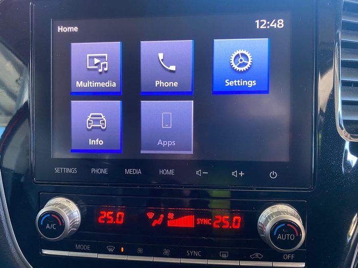 2020 Mitsubishi Outlander LS