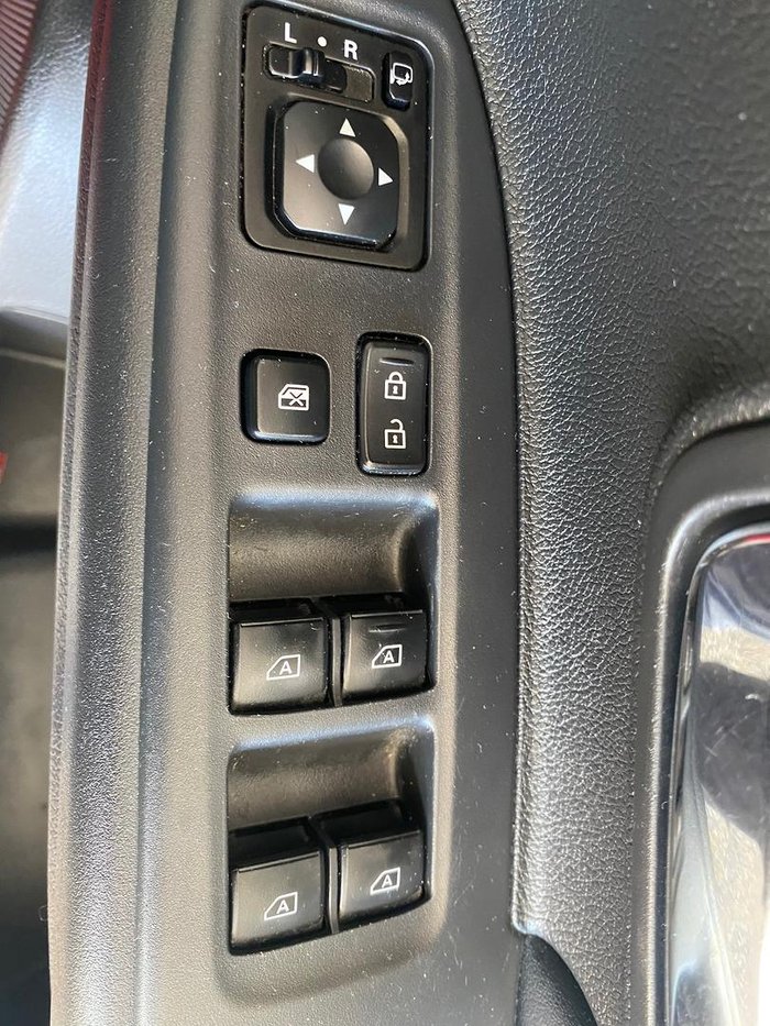 2020 Mitsubishi Outlander LS