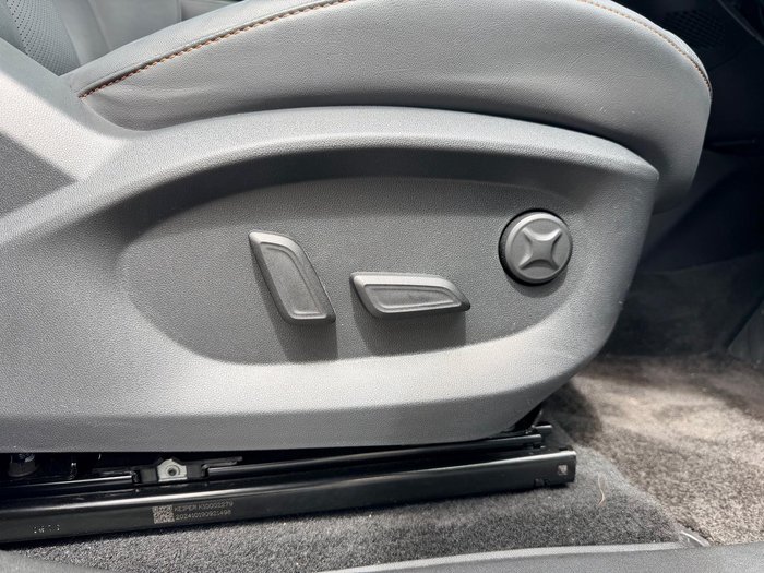 2025 MG HS Essence AS33 MY25 Black Pearl