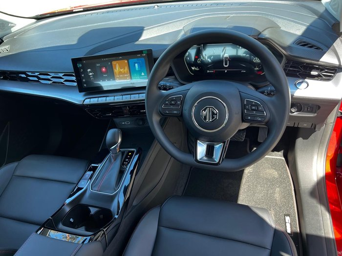 2024 MG MG5 Vibe MY24 Diamond Red