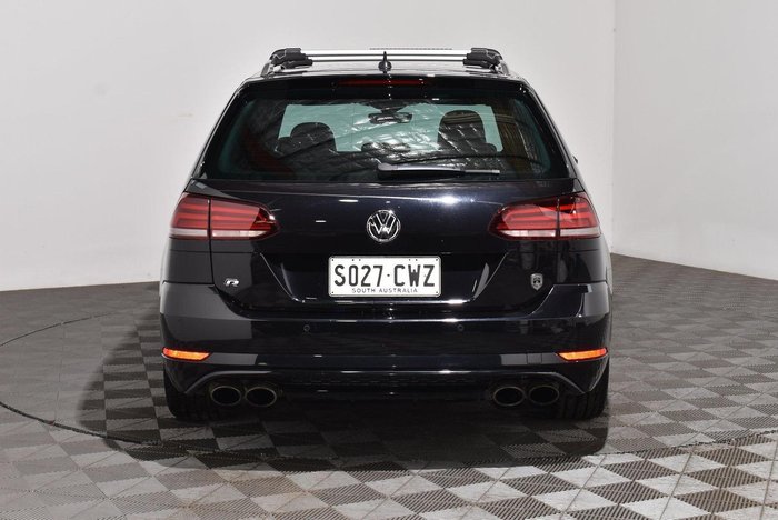 2017 Volkswagen Golf R Wolfsburg Edition