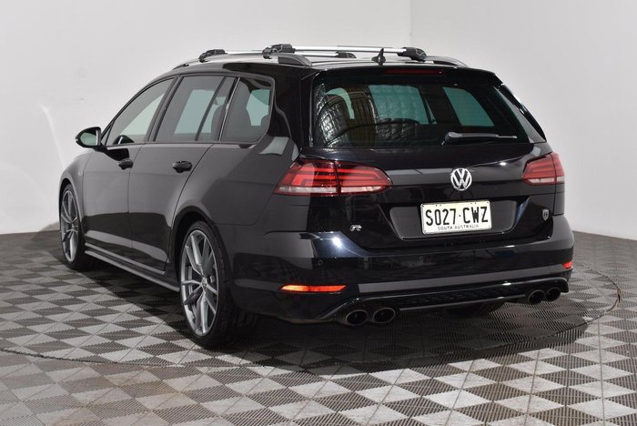 2017 Volkswagen Golf R Wolfsburg Edition