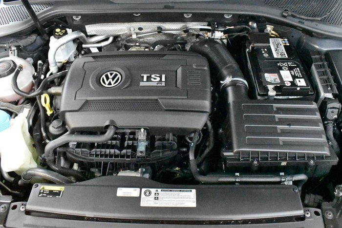 2017 Volkswagen Golf R Wolfsburg Edition