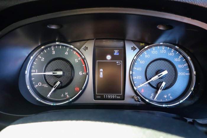 2021 Toyota Hilux SR5
