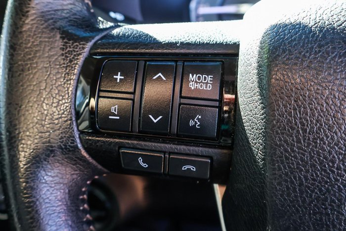 2021 Toyota Hilux SR5