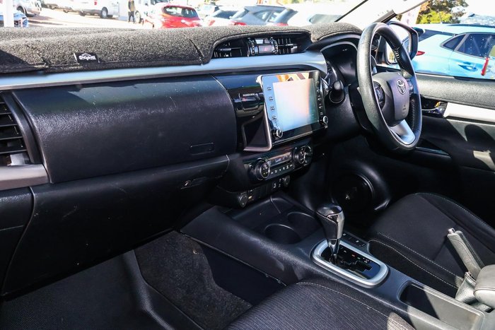 2021 Toyota Hilux SR5