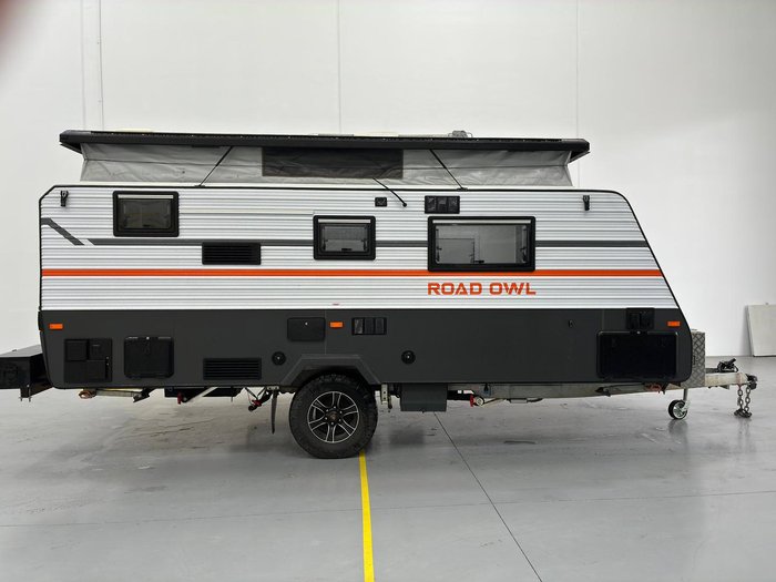 2022 New Age Caravans Rp16er Adventurer