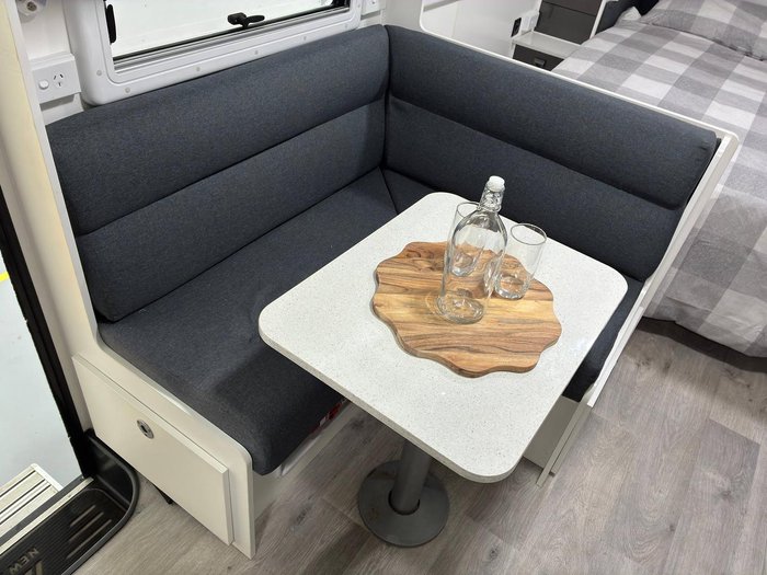 2022 New Age Caravans Rp16er Adventurer