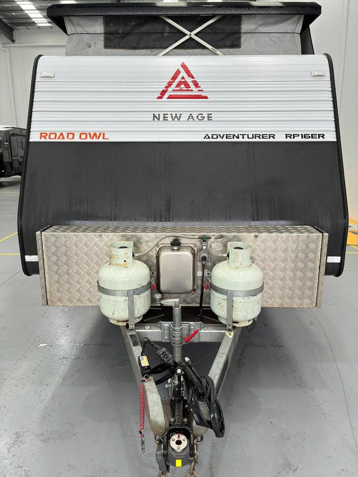 2022 New Age Caravans Rp16er Adventurer
