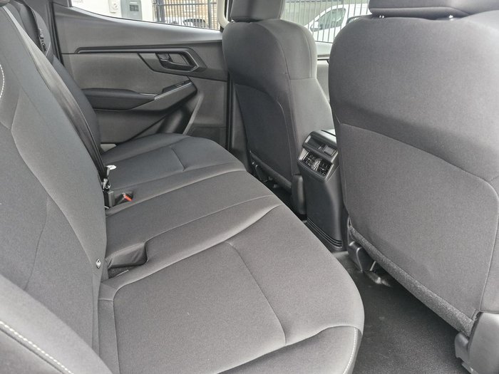2024 Isuzu D-MAX SX