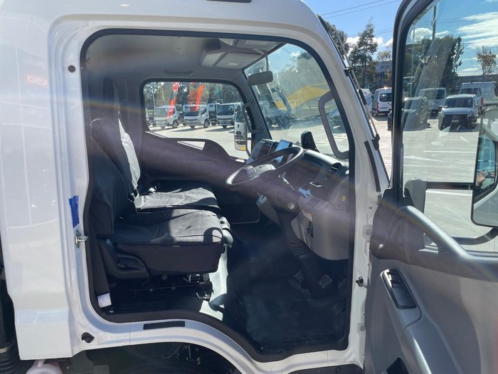 2025 Fuso Canter 515 White