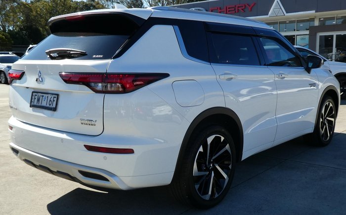 2024 Mitsubishi Outlander PHEV Exceed