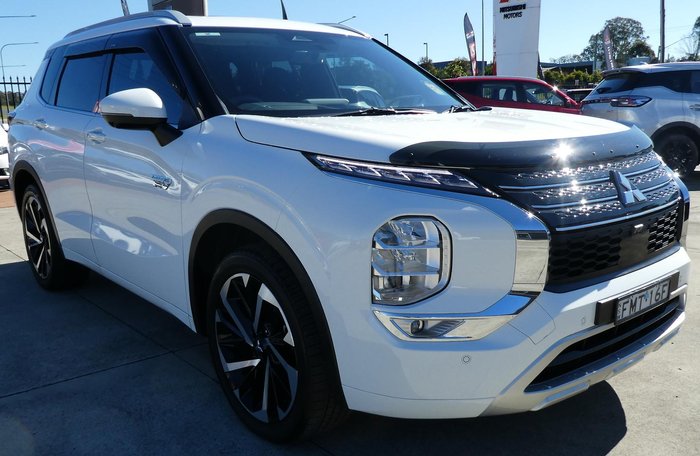 2024 Mitsubishi Outlander PHEV Exceed