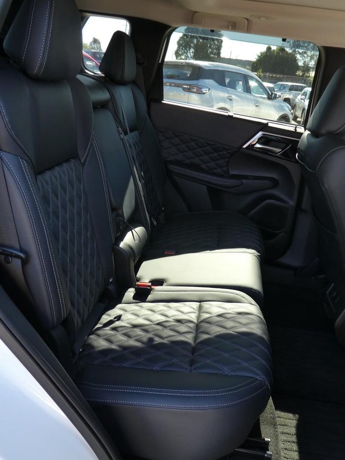 2024 Mitsubishi Outlander PHEV Exceed