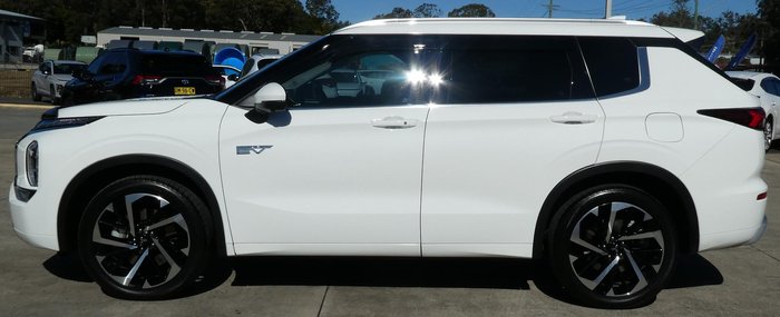 2024 Mitsubishi Outlander PHEV Exceed